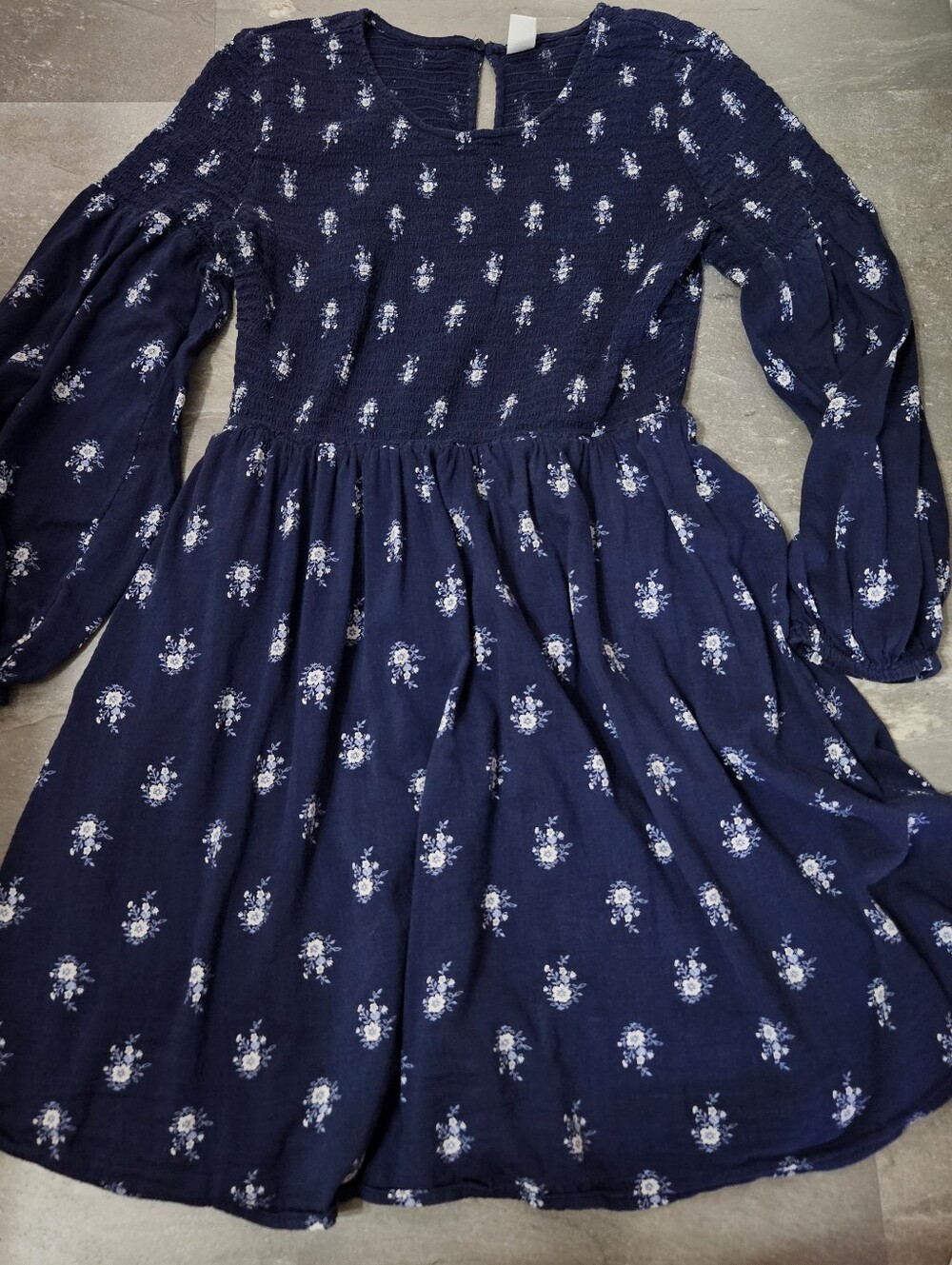 Old Navy Floral Smocked Long Sleeve Mini Dress. Navy Blue, White. Size M.